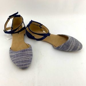 New Girls Size 5 Blue Sandals American  Eagle